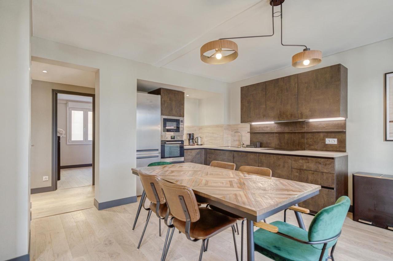 Le Gambetta - T3 Standing Avec Parking, Wifi, Netflix Apartment ลาวาล ภายนอก รูปภาพ