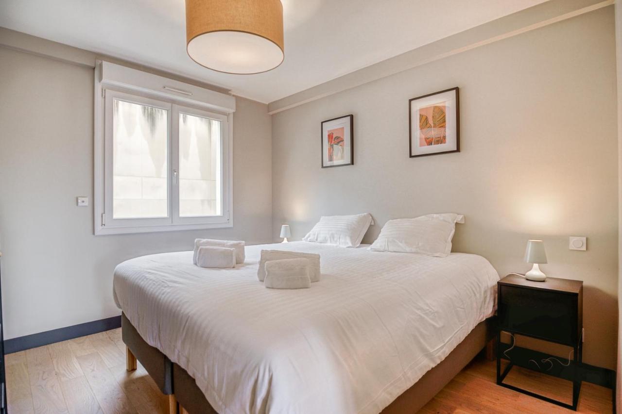 Le Gambetta - T3 Standing Avec Parking, Wifi, Netflix Apartment ลาวาล ภายนอก รูปภาพ