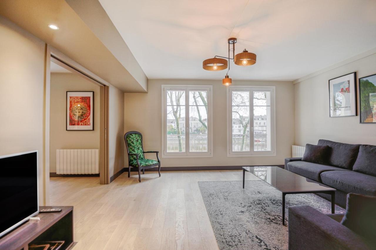 Le Gambetta - T3 Standing Avec Parking, Wifi, Netflix Apartment ลาวาล ภายนอก รูปภาพ