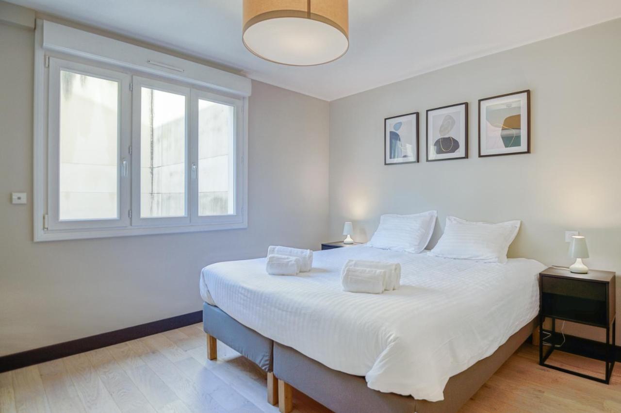 Le Gambetta - T3 Standing Avec Parking, Wifi, Netflix Apartment ลาวาล ภายนอก รูปภาพ